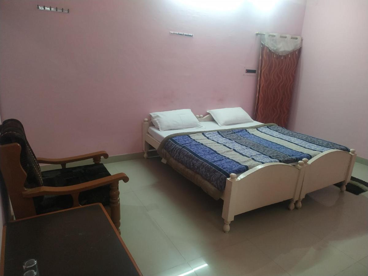 Hotel Shri Mahant Orchha 5 Mint Walking From Ram Raja Temple Buitenkant foto