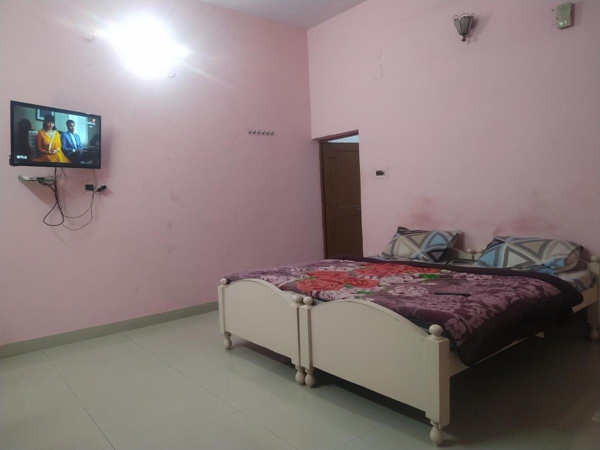 Hotel Shri Mahant Orchha 5 Mint Walking From Ram Raja Temple Buitenkant foto