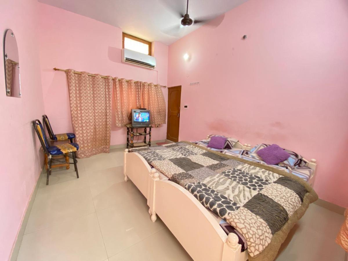 Hotel Shri Mahant Orchha 5 Mint Walking From Ram Raja Temple Buitenkant foto