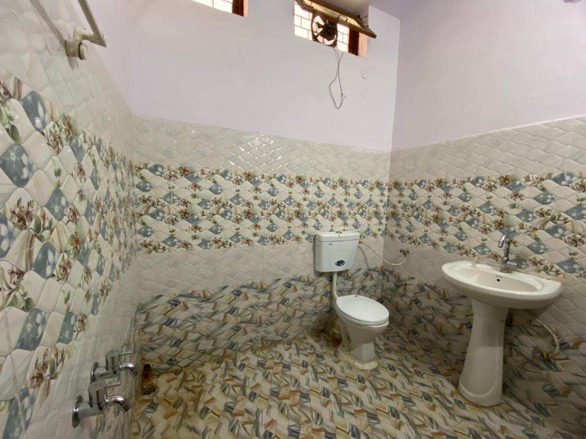 Hotel Shri Mahant Orchha 5 Mint Walking From Ram Raja Temple Buitenkant foto