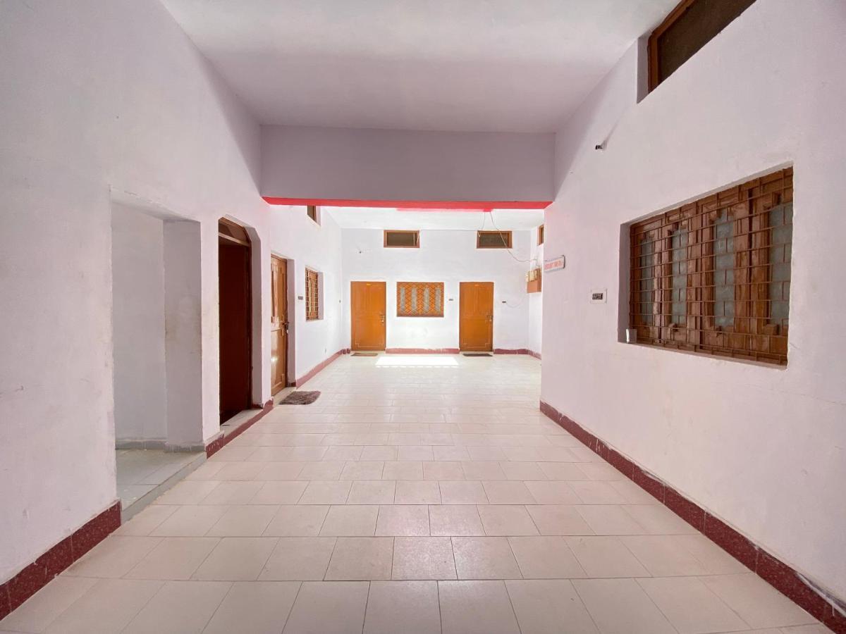 Hotel Shri Mahant Orchha 5 Mint Walking From Ram Raja Temple Buitenkant foto