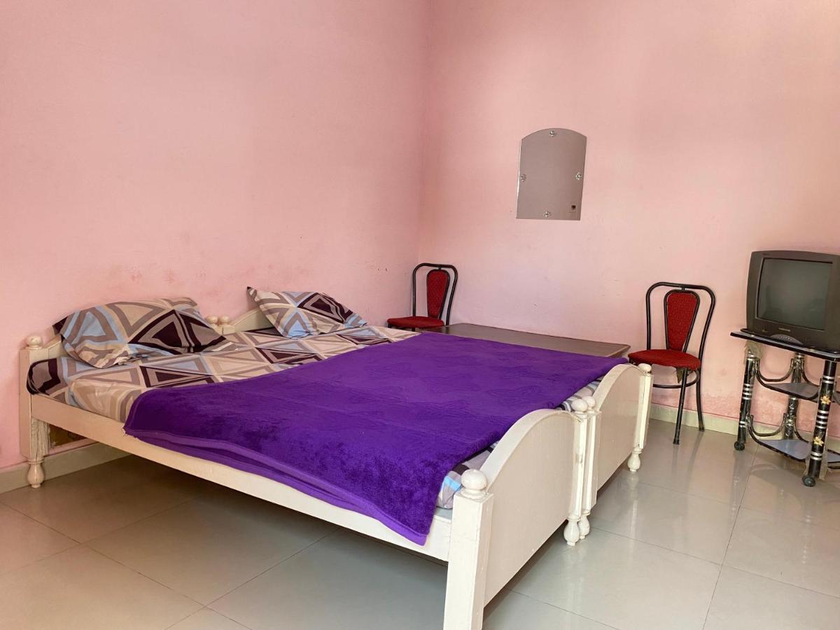 Hotel Shri Mahant Orchha 5 Mint Walking From Ram Raja Temple Buitenkant foto