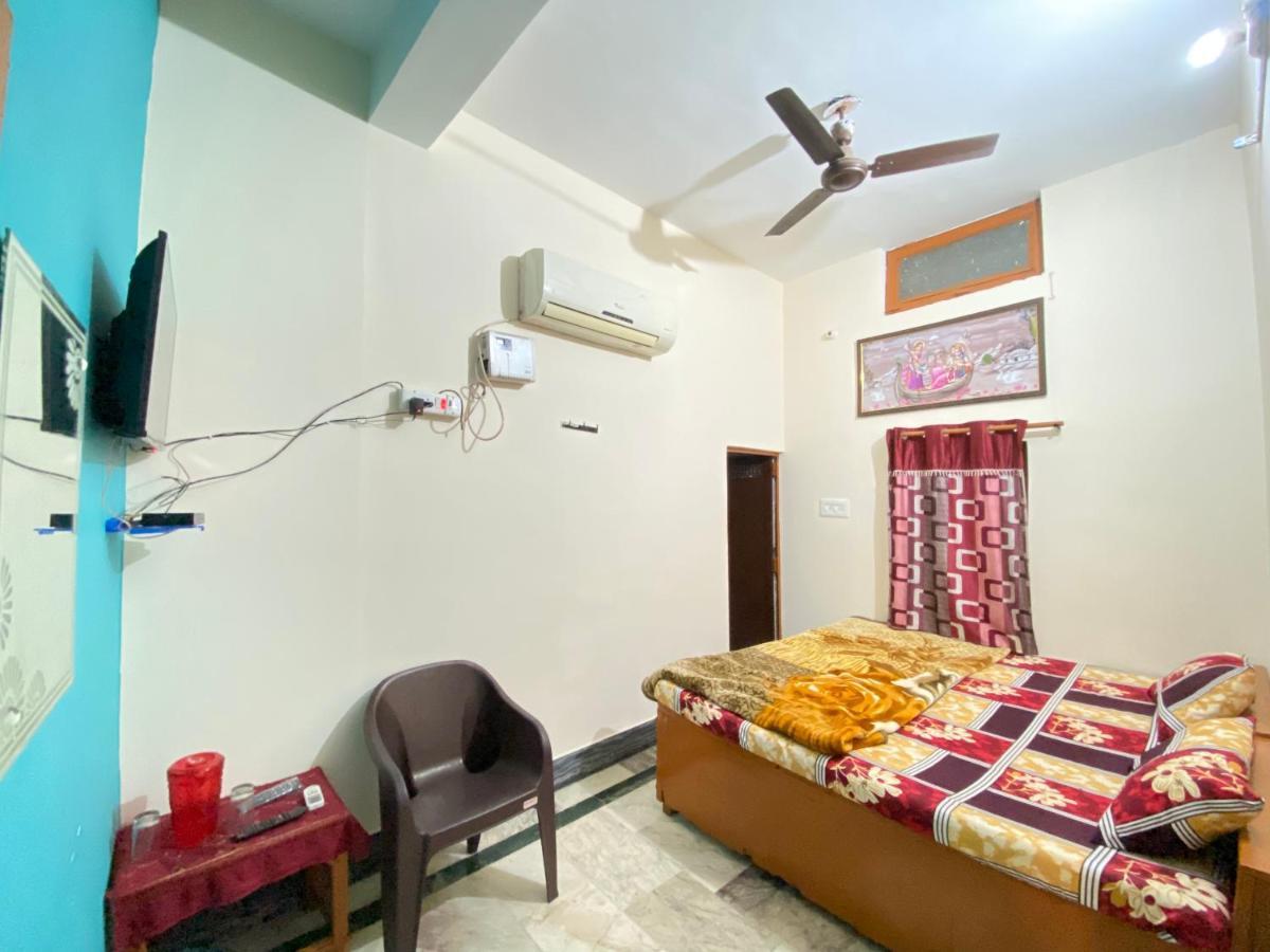 Hotel Shri Mahant Orchha 5 Mint Walking From Ram Raja Temple Buitenkant foto