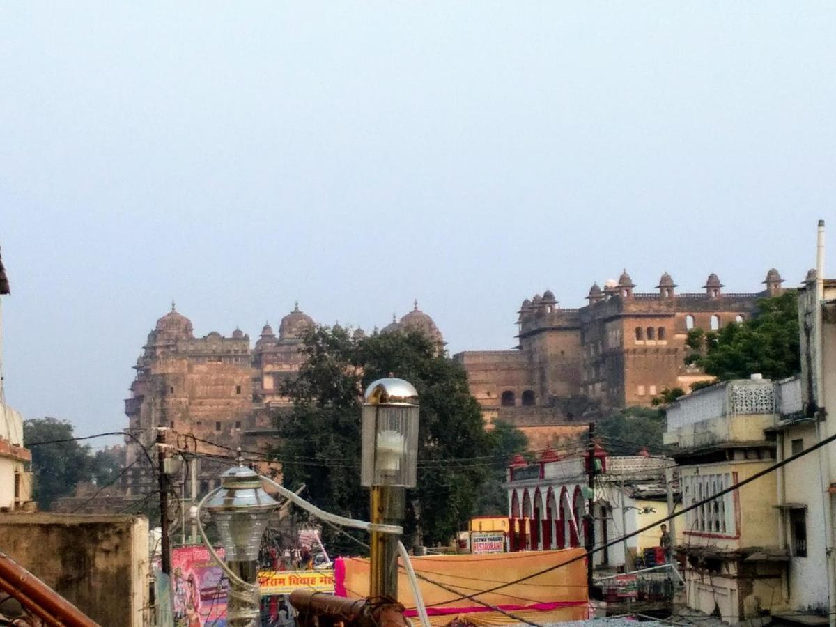 Hotel Shri Mahant Orchha 5 Mint Walking From Ram Raja Temple Buitenkant foto